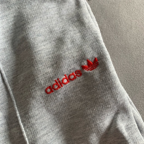 SOLD* Vintage Adidas Sweatpants - Picture 4 of 6